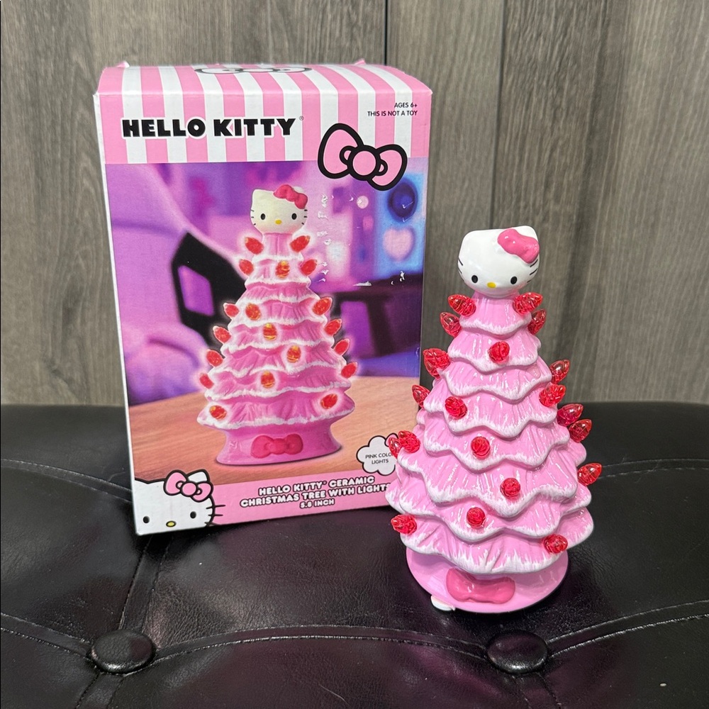 New 5.8" Hello Kitty Pink Light Up Ceramic Christmas Tree In Original Box